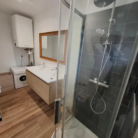 T3, 2 chambres avec parking privé Appartamento *